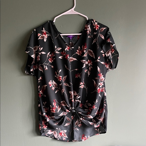West Kei sage Green and red Floral Blouse - Picture 1 of 8